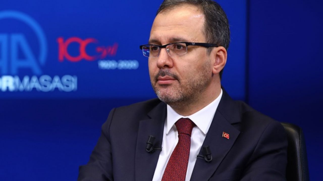Bakan Kasapoğlu müjdeyi verdi! Yayıncı kuruluş klüplere ödeme yapacak!