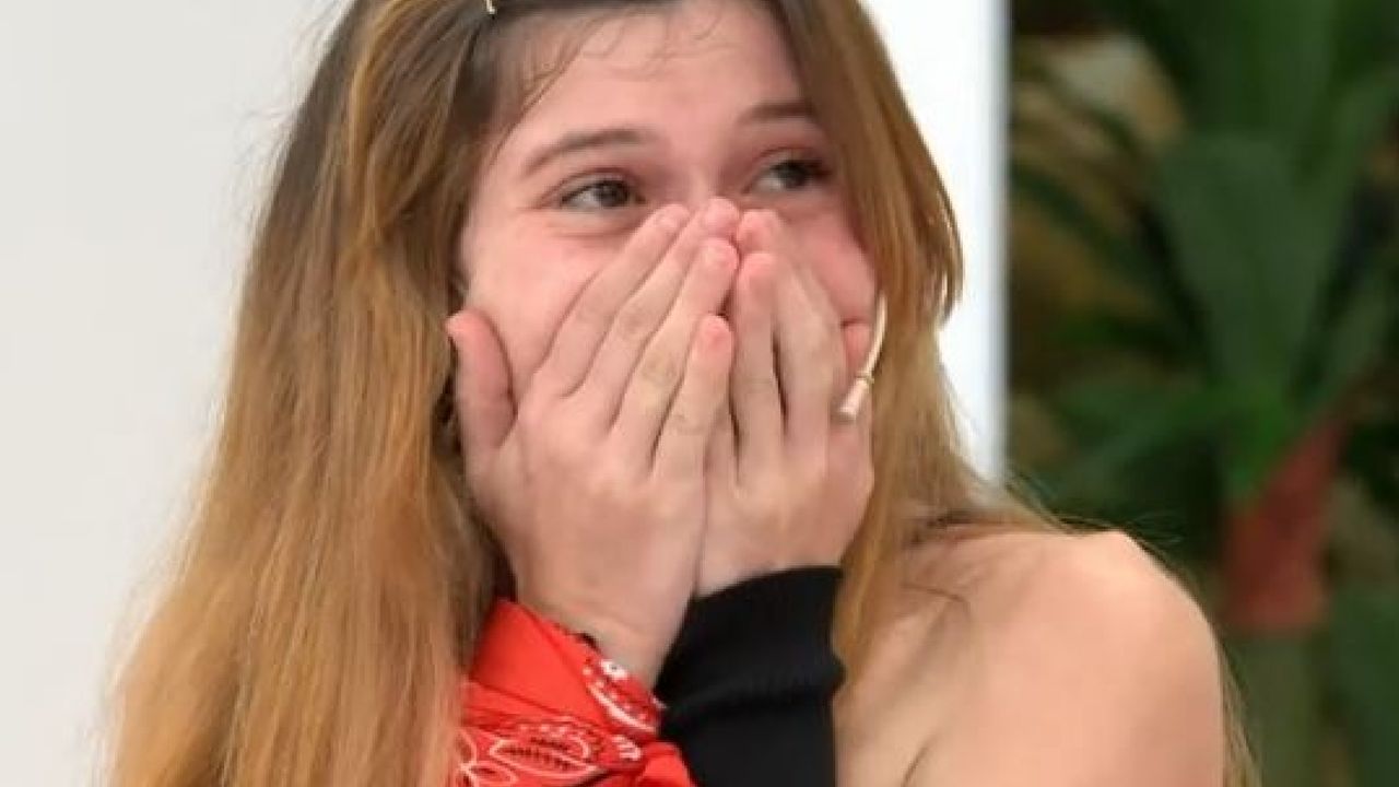 Esra Erol Ayşenur'un hiç görmediği annesini buldu