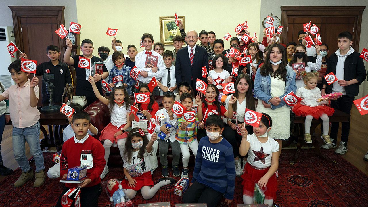 CHP Genel Başkanı Kemal Kılıçdaroğlu çocuklarla bir araya geldi!