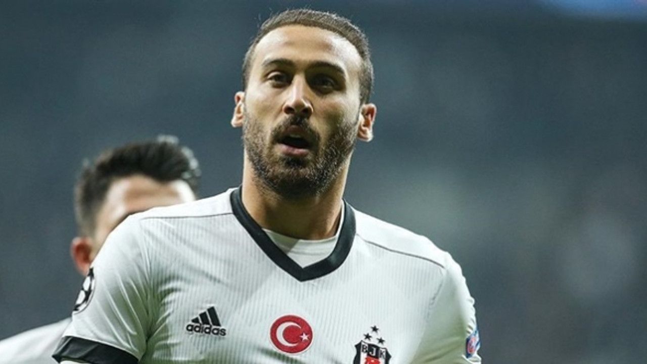 Beşiktaş Cenk Tosun'u kadrosuna kattığını açıkladı