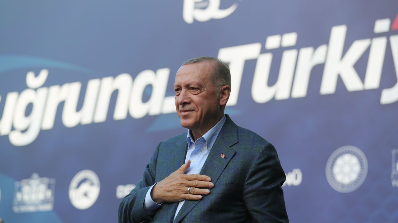 Cumhurbaşkanı Erdoğan'dan 10'uncu ölüm yıldönümünde Neşet Ertaş paylaşımı