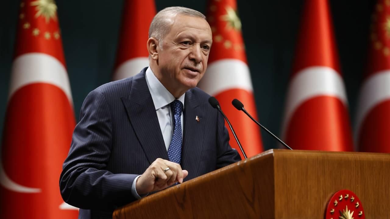 Cumhurbaşkanı Erdoğan süper kupayı kazanan Trabzonspor'u kutladı