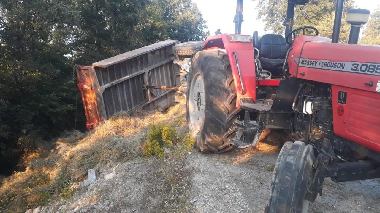 Samsun Vezirköprü'de traktör devrildi! 1 ölü, 1 yaralı