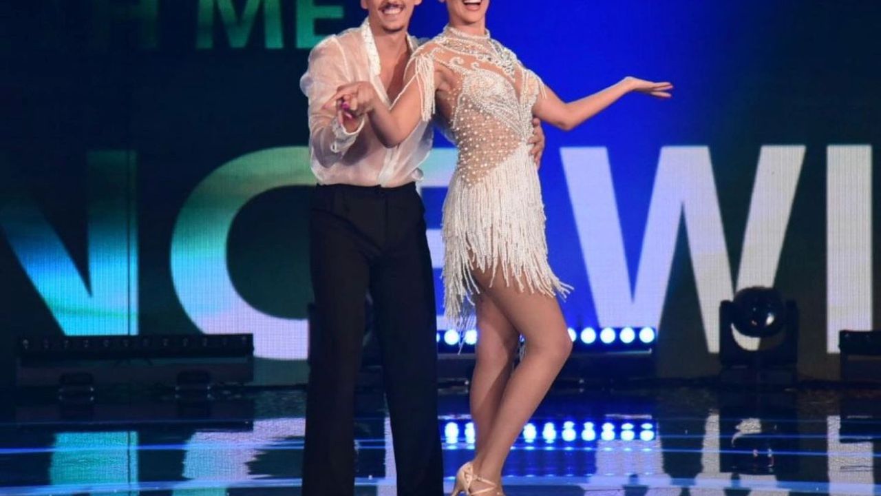 Arnavut güzelinin şansı dans yarışmasında parladı