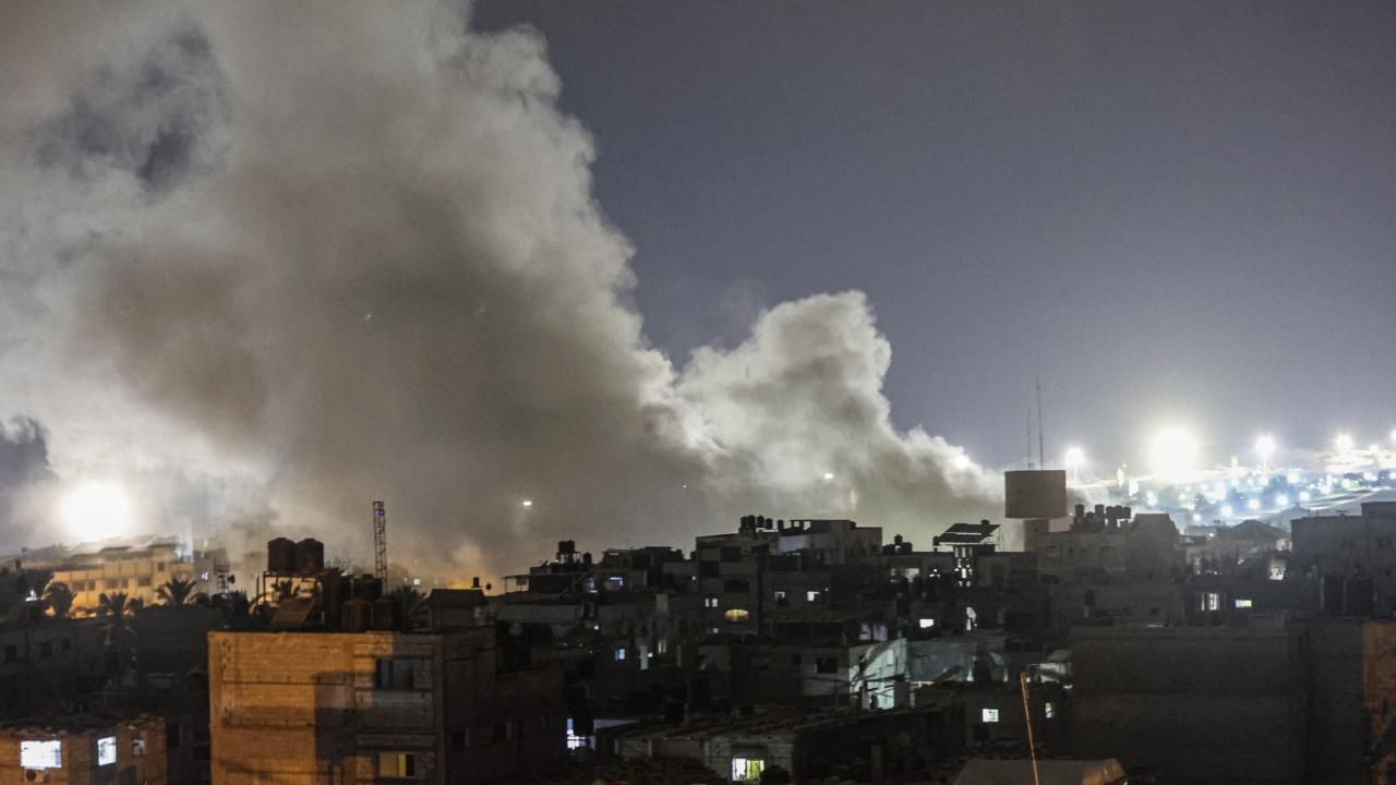 İsrail uçakları Gazze'de Hamas'a ait iki noktayı vurdu