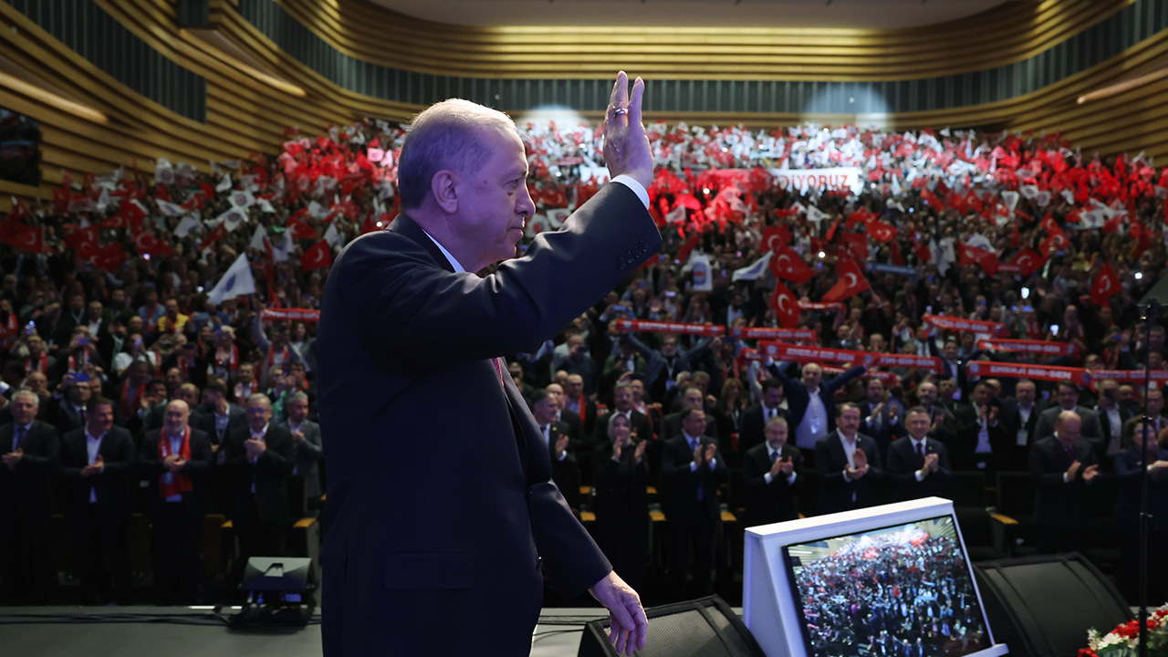 Cumhurbaşkanı Erdoğan: Memur ve emeklilere ek zam yapıldı, 500 bin sözleşmeli personel kadroya alındı