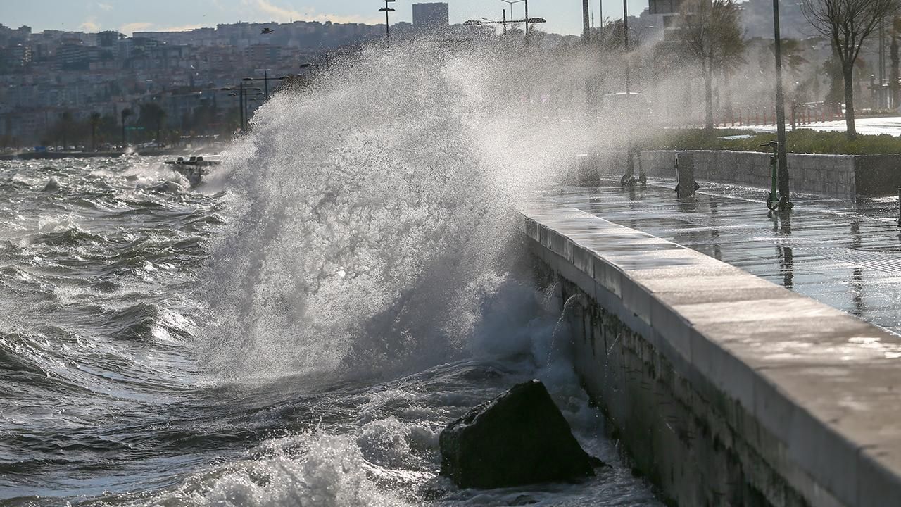 Meteoroloji Akdeniz'de fırtına uyarısında bulundu!