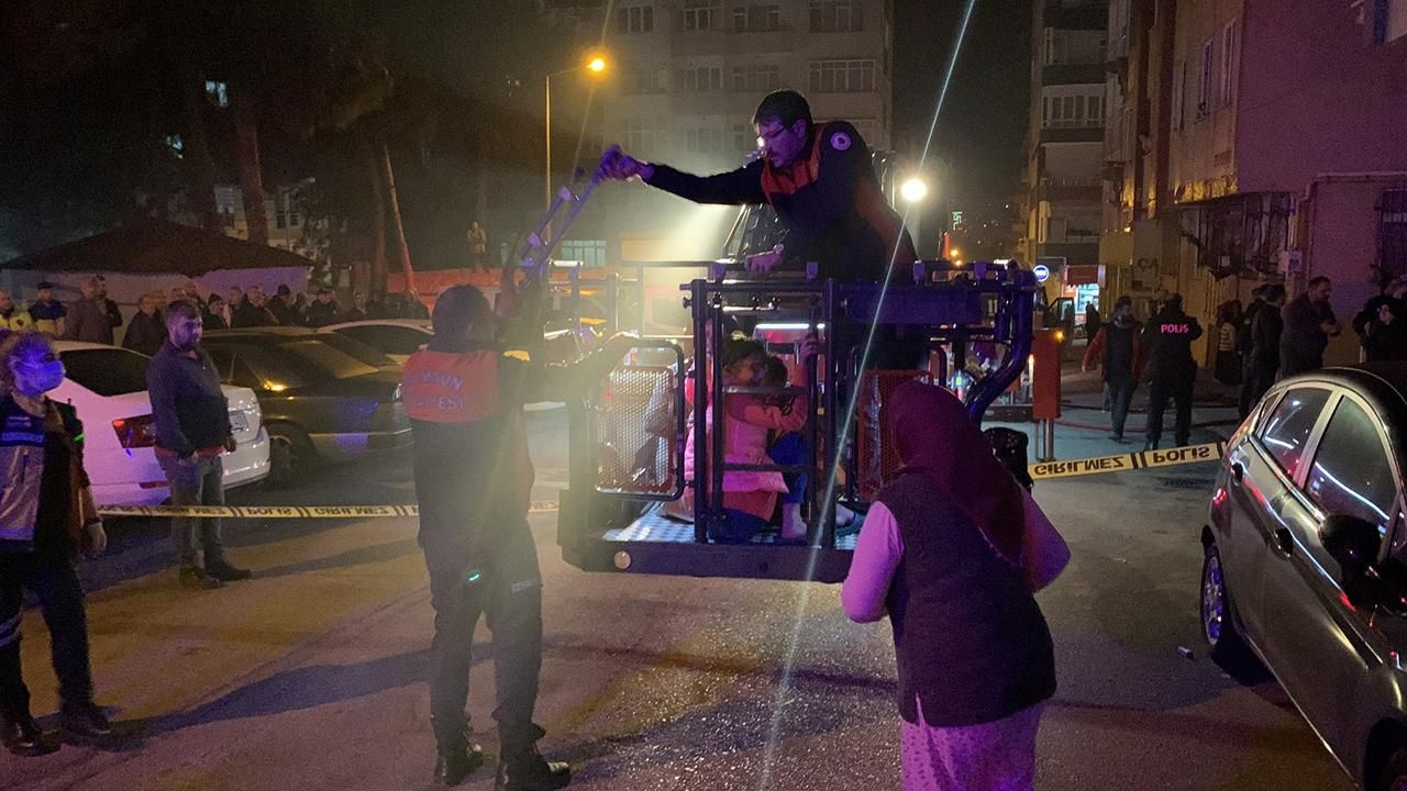 Samsun'da apartman yangını! 6 kişi zehirlendi