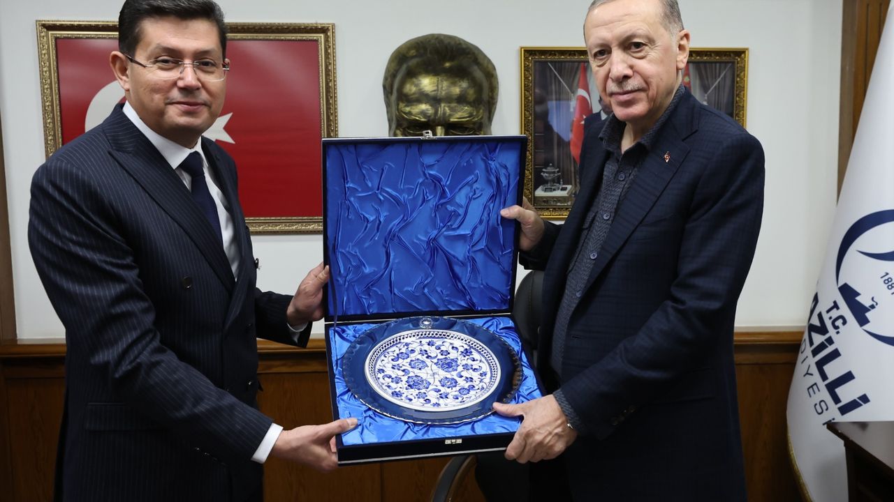Cumhurbaşkanı Erdoğan Nazilli Belediyesi'ni ziyaret etti!