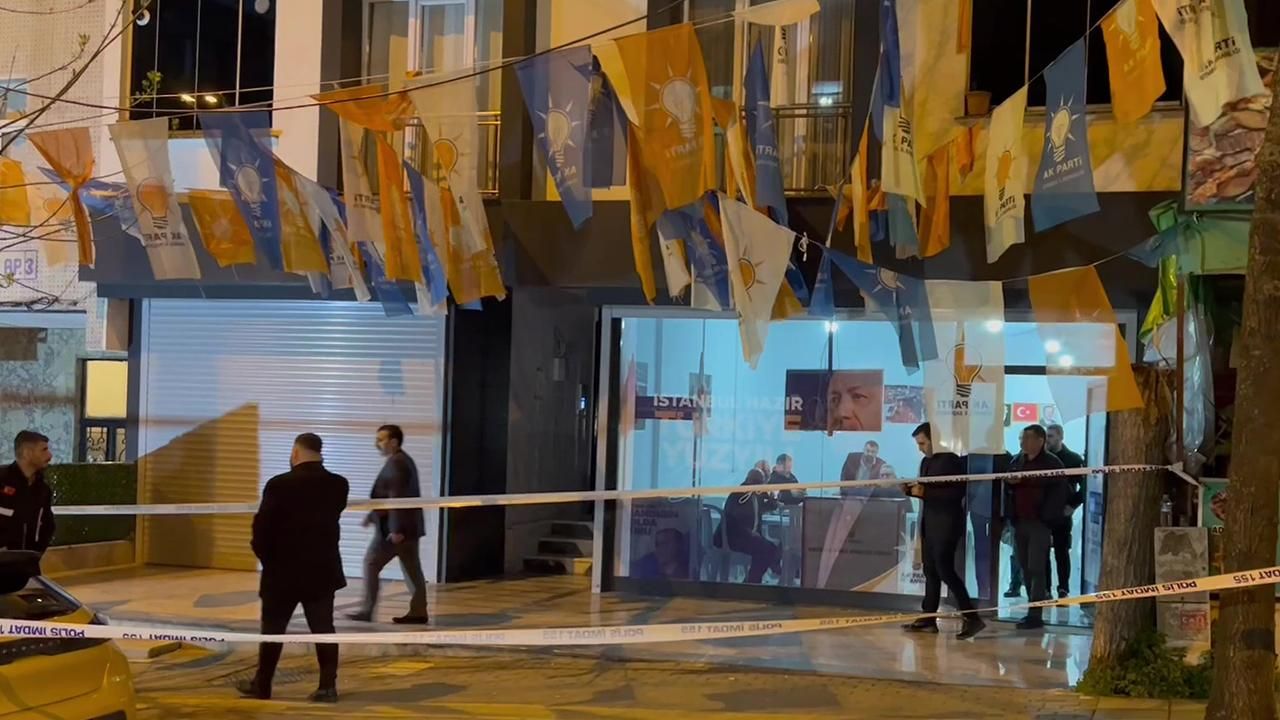 AK Parti'nin Bahçelievler ve Kuleli bürolarına ateş açıldı