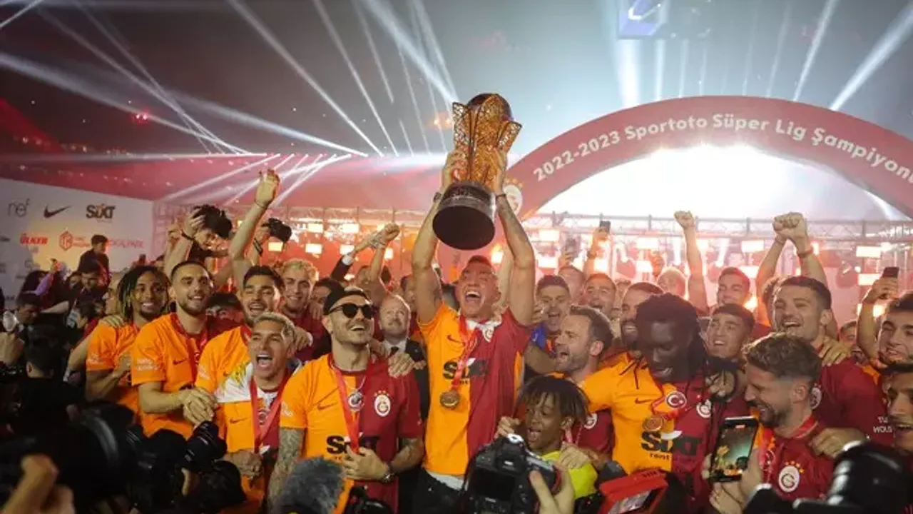 Galatasaray Süper Ligin şampiyonu oldu