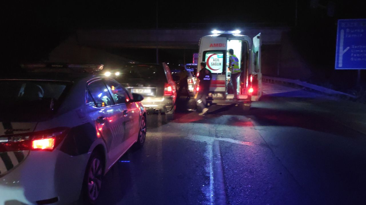 Bursa'da Polis Memuru otomobil çarpması sonucu yaralandı