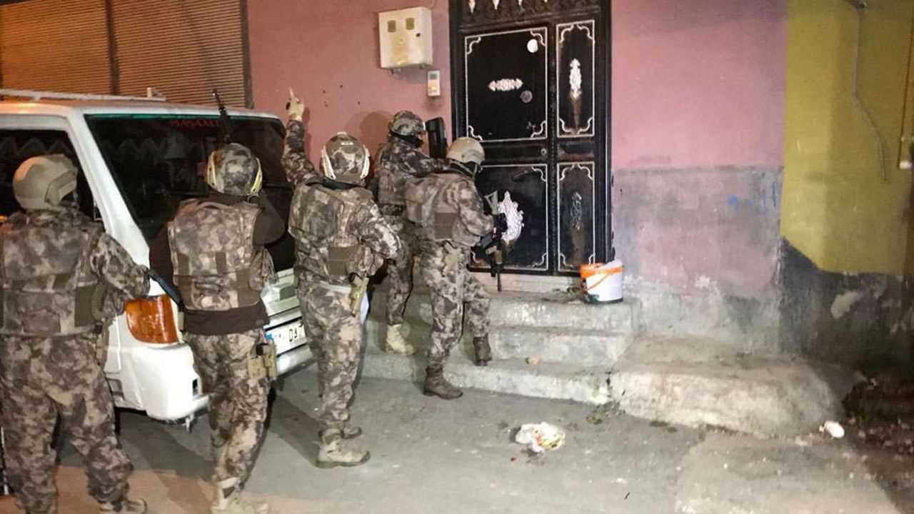 Mersin'de PKK ve FETÖ operasyonu
