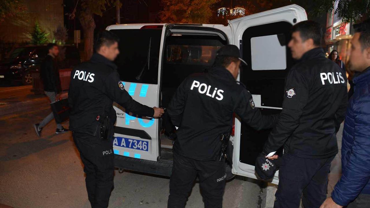 Balıkesir'de arama kaydı bulunan 18 kişi yakalandı