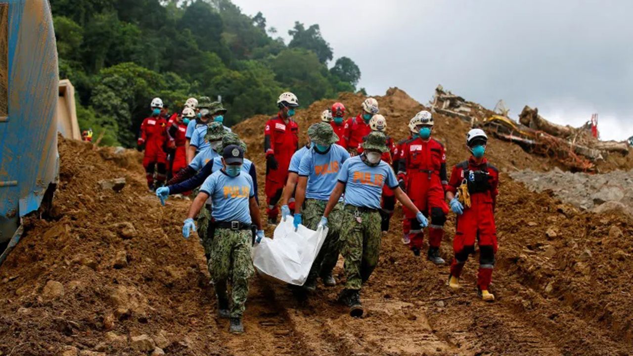 Filipinler’de toprak kayması: 54 ölü
