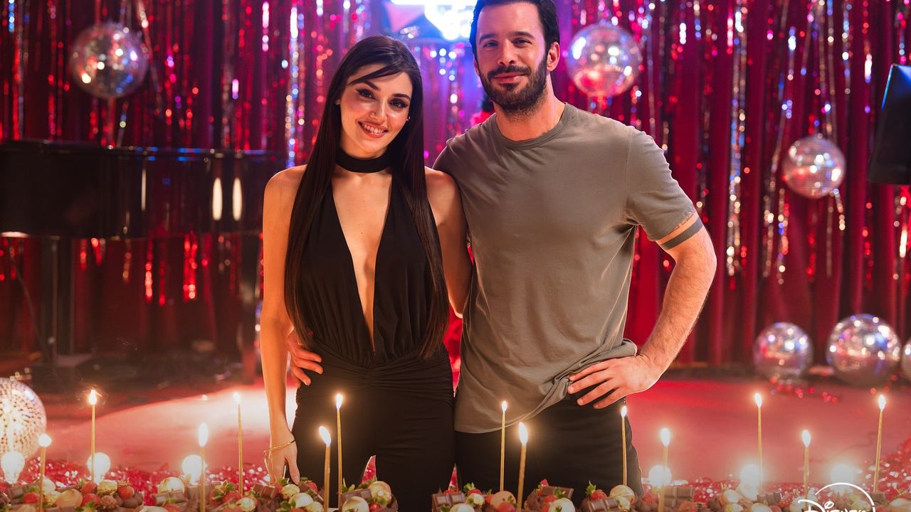 Hande Erçel ve Barış Arduç'lu Aşkı Hatırla'nın çekimleri tamamlandı