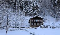 Karadeniz'de yoğun Kar yağışı! 1644 köy ve mahalle yolu kapandı, okullar tatil