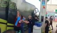 Trabzonspor taraftarı Fenerbahçe taraftar otobüsüne saldırdı