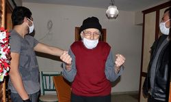 93 yaşında Koronavirüsü yendi Horon oynayarak taburcu oldu!