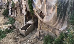 İzmir'de 2 bin yıllık altın taç ve mezar kalıntıları bulundu
