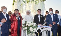 Giresun Belediye Başkanı Aytekin Şenlikoğlu oğlunun nikahını kıydı!
