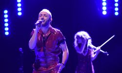 Mabel Matiz Harbiye Açıkhava'da 2 şarkıya bis yaptı