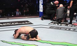 Khabib Nurmagomedov profesyonel dövüş hayatına son verdiğini açıkladı!