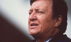 Fenerbahçe'nin eski teknik direktörü koronadan hayatını kaybetti