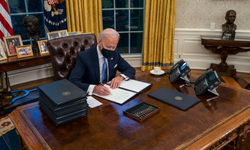 ABD Başkanı Joe Biden, Trump'ın izlerini sildi