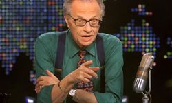 Amerika'nın ünlü televizyoncusu Larry King  yoğun bakıma kaldırıldı