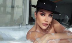 Deniz Akkaya sosyal medyada küvetli yastıklı pozlarına devam ediyor