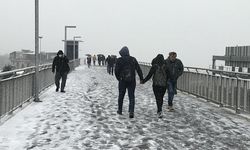 İstanbul'da beklenen kar yağışı nihayet başladı