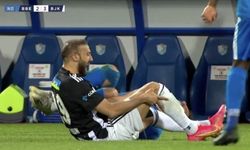 Beşiktaşlı Cenk Tosun fena sakatlandı!