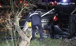 Sakarya TEM Otoyolu'nda kontrolden çıkan cip su kanalına uçtu