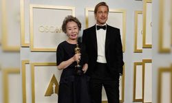 Youn Yuh-jung'un Brad Pitt'e kur yapması törene damga vurdu