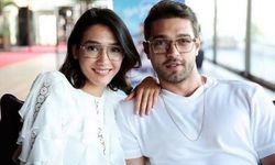 Sevilen ikili aynı yeniden aynı dizide