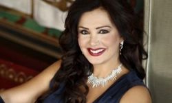 Sunucu Esra Ceyhan ekrana dönme sinyali verdi!