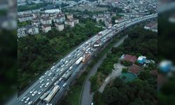 Zincirleme kaza TEM otoyolunu kapattı