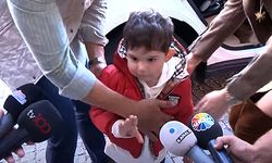 Burak Özçivit ile Fahriye Evcen çifti oğulları Karan'la kameralara takıldı!