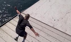 Galata Köprüsü'nden gemiye atlayan fenomen gözaltına alındı!