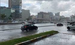 İstanbul'da Sağanak Yağış Etkisini Göstermeye Başladı