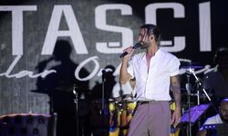 Tan Taşçı İzmir'de Tek Konserde 100.000 İzleyiciyle Rekor Kırdı