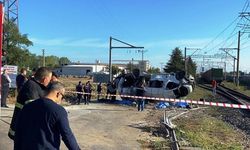 Tekirdağ'da yük treni minibüse çarptı