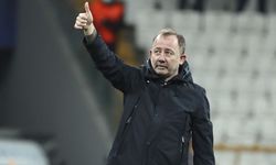 Beşiktaş'ta teknik direktör Ali Rıza Sergen Yalçın görevine devam ediyor