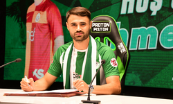 SON DAKİKA: Konyaspor'un futbolcusu Ahmet Çalık, trafik kazasında hayatını kaybetti!