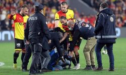 Göztepe-Galatasaray maçında saha karıştı