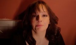 Esra Dermancıoğlu yönetti Selen Uçer oynadı!