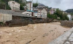 Giresun Dereli'de yeni sel felaketi! 2020'de selin yıktığı Dereli'nin yolu 3 ayda çöktü