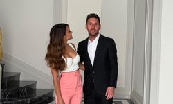 Messi'nin eşi Antonella Roccuzzo dekoltesiyle yıktı geçti!