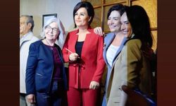 Gazeteci Özlem Gürses'in balmumundan heykeli dikildi!